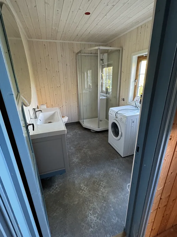 Før og etter rehabilitert bad i vestby
