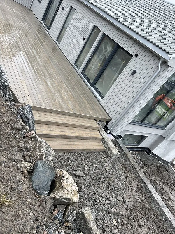 Terrasse på nybygg i Siggerud